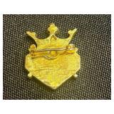 VTG Disney Minnie Mouse Enamel Pin & Vintage Gold-Tone Brooches - Collectible Jewelry Set Inc Napier