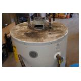 Rheem 50,000 BTU 60 Gallon Natural Gas Water Heater