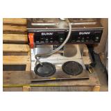 Bunn Commercial Coffee Maker with 3 Pots