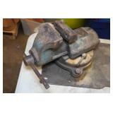 Swivel Bench Vise