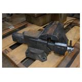 Pro Grade 7" Bench Vise