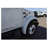 2000 International 4700 T444E 24
