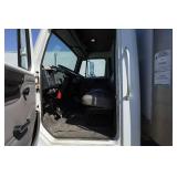 2000 International 4700 T444E 24