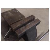 Swivel Bench Vise