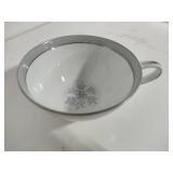 Noritake China "Lucille" Pattern (60pcs)