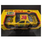 Revell Select Limited Edition M&M