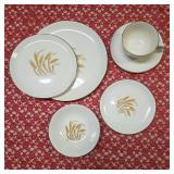 Complete -Place setting for twelve (72 pieces). Set of "Homer Laughlin Golden Wheat" dinnerware, featuring 22k gold trim and a wheat stalk pattern. Popular in the 1950s.