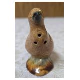 Vintage Rosemeade ceramic bird figurines that are salt and pepper shakers.  These figurines were made in Wahpeton ND by Rosemeade Pottery.