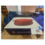 Oval Cast-Iron Dutch Oven Kitchen Cookware w/ Enamel - 7.5qt, Red