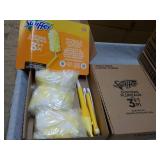 2 Swiffer 3 ft Dusters with Extra D...