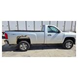 2011 Chevy 2500HD Reg. Cab 4x4