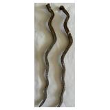 LLC - Rusty Metal Garden Sculptures - Venus Fly Trap Flowers Stems & Serpentine Snake Stems (Lot of 4)