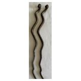 LLC - Rusty Metal Garden Sculptures - Venus Fly Trap Flowers Stems & Serpentine Snake Stems (Lot of 4)