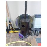 Patio heater. Approx 8 feet tall. As shown. CASH ON SITE ONLY. PICKUP IS MONDAY MAY 4TH FROM 11 AM TO 4 PM. REGARDLESS WHAT THE SCHEDULE STATES.