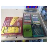 Wagner heat gun & bulbs. As shown. CASH ON SITE ONLY. PICKUP IS MONDAY MAY 4TH FROM 11 AM TO 4 PM. REGARDLESS WHAT THE SCHEDULE STATES.