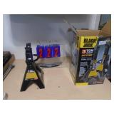 New in box 3 ton jack stands. As shown. CASH ON SITE ONLY. PICKUP IS MONDAY MAY 4TH FROM 11 AM TO 4 PM. REGARDLESS WHAT THE SCHEDULE STATES.