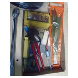 Torque wrench & assorted tools. As shown. CASH ON SITE ONLY. PICKUP IS MONDAY MAY 4TH FROM 11 AM TO 4 PM. REGARDLESS WHAT THE SCHEDULE STATES.