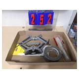 Corner clamps & saw blades. As shown. CASH ON SITE ONLY. PICKUP IS MONDAY MAY 4TH FROM 11 AM TO 4 PM. REGARDLESS WHAT THE SCHEDULE STATES.