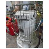 Heater. As shown. CASH ON SITE ONLY. PICKUP IS MONDAY MAY 4TH FROM 11 AM TO 4 PM. REGARDLESS WHAT THE SCHEDULE STATES.