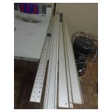 Square & straight edges. As shown. CASH ON SITE ONLY. PICKUP IS MONDAY MAY 4TH FROM 11 AM TO 4 PM. REGARDLESS WHAT THE SCHEDULE STATES.