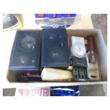 Speakers & flash light. As shown. CASH ON SITE ONLY. PICKUP IS MONDAY MAY 4TH FROM 11 AM TO 4 PM. REGARDLESS WHAT THE SCHEDULE STATES.