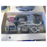 Clamps. As shown. CASH ON SITE ONLY. PICKUP IS MONDAY MAY 4TH FROM 11 AM TO 4 PM. REGARDLESS WHAT THE SCHEDULE STATES.