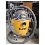 DeWalt® 6-Gallon Wet/Dry Vacuum DXV06PL