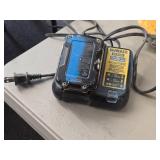 DeWalt® 12V Max / 20V Max Lithium Ion Battery Charger DCB107 with 12V 2Ah Battery Pack