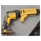 DeWalt® 20V Drywall Screw Gun DCF620 with Collated Attachment DCF6201