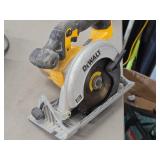 DeWalt® 20V 6-1/2" Circular Saw DCS391