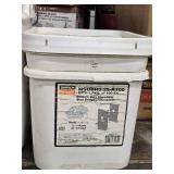 Lot of (1 Bucket / 100) Simpson Strong Tie Medium Duty Structural Stud Bridging Connector MSUBH3.25-R100