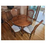 Scalloped Edge Provincial Kitchenet Table (Four Chairs & Additional Leaf)