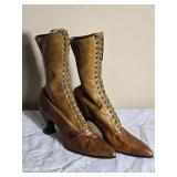 Stunning Antique Leather Women