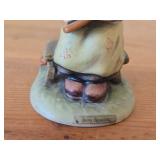 Vintage 4 1/2" Goebel Hummel Busy Student Figurine #367 Hand painted in Germany