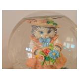 Water Globe Music Box - Cat in Dress with Flowers (Taiwan)