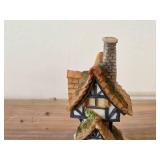 5" 1988 Heirloom Tradition Ceramic House Sculpture - Conche Condo #H3525 (Korea)