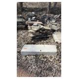 (17) pallets of natural flagstone and cut stone slabs