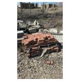 (32) Pallets of flagstone, clay bricks, pavers, retaining wall bricks