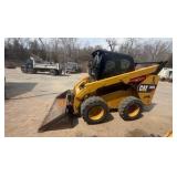 CAT 262D vertical-lift skid steer loader