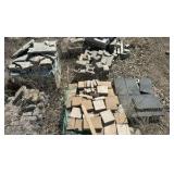 (92) Pallets  flagstone, retaining wall bricks, pavers, steps, wall caps