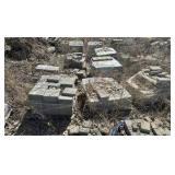 (92) Pallets  flagstone, retaining wall bricks, pavers, steps, wall caps