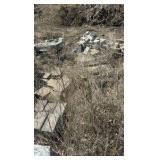 (92) Pallets  flagstone, retaining wall bricks, pavers, steps, wall caps