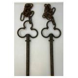 Vintage Heavy Metal Ornate Garden Fence With Chain 16"
