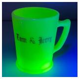 RARE Vintage Uranium Milk Glass Tom & Jerry Mug (Glows Under UV) 2 3/4" x 3 1/2"