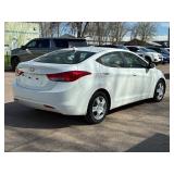 2013 HYUNDAI ELANTRA GLS *No Accidents Reported* (NO RESERVE)