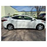 2013 HYUNDAI ELANTRA GLS *No Accidents Reported* (NO RESERVE)