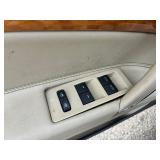 2010 LINCOLN MKZ *All Wheel Drive* (NO RESERVE)