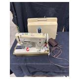 Vintage Singer Fashion Mate Sewing Machine