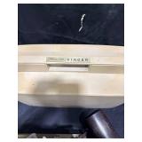 Vintage Singer Fashion Mate Sewing Machine