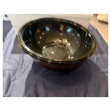 Decorative Hammered Gold Colored Metal Bowl (15.5" Diameter) Includes Two Black Liners